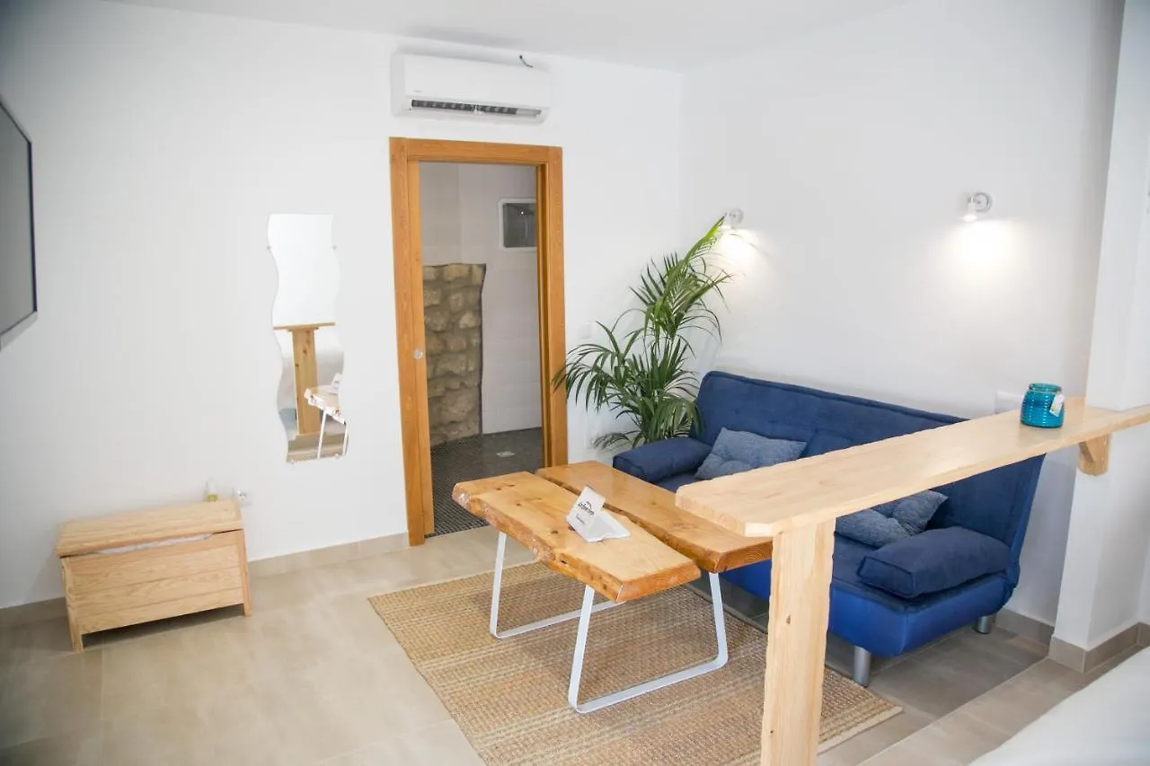 Apartamentos Turisticos La Casa Vieja Sabiote Aparthotel