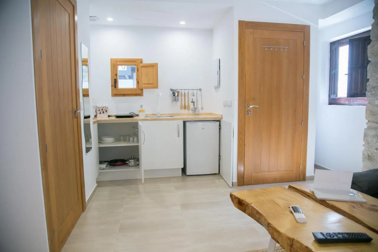 Apartamentos Turisticos La Casa Vieja Sabiote Aparthotel