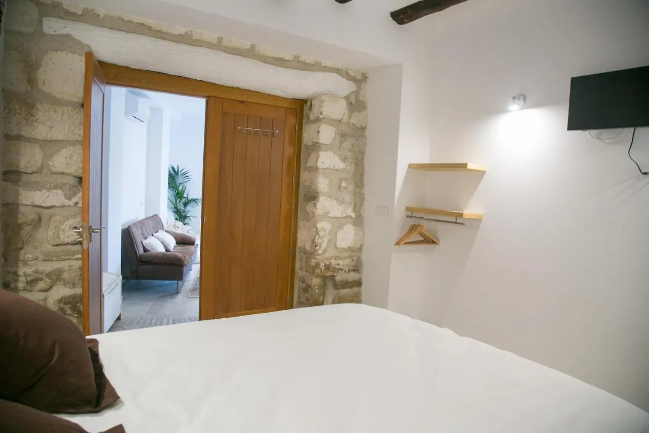公寓式酒店 Apartamentos Turisticos La Casa Vieja 萨比奥特