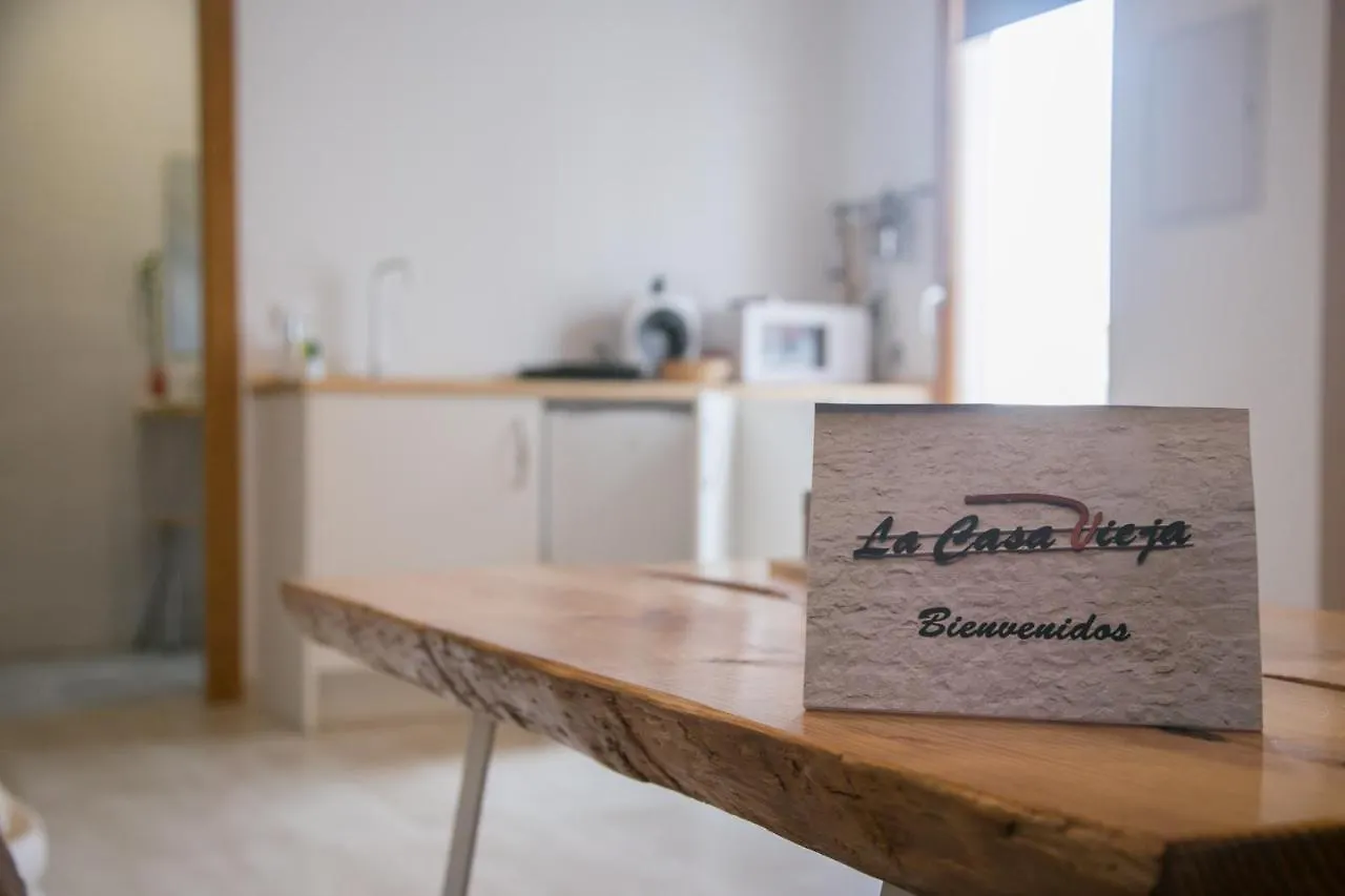 Apartamentos Turisticos La Casa Vieja 萨比奥特
